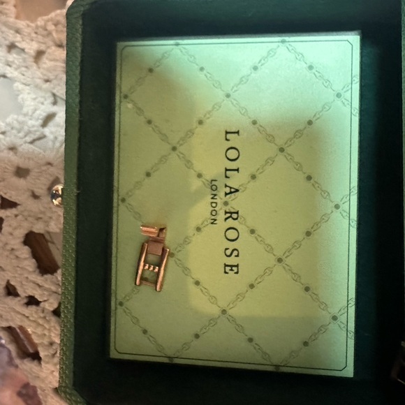 Women's Gold Watch - Picture 4 of 4